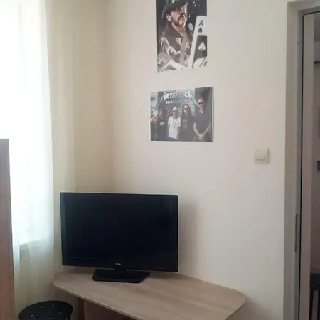Goodmann Dorm Hostel *
