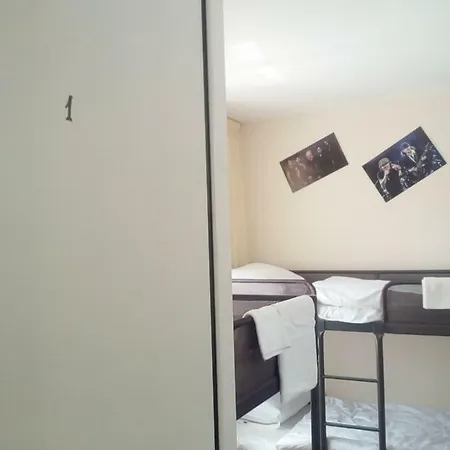 Hostel Goodmann Dorm *